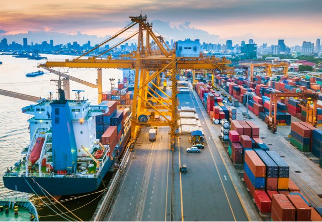 Chính phủ điểm tên những thách thức phải 'đương đầu' của nền kinh tế