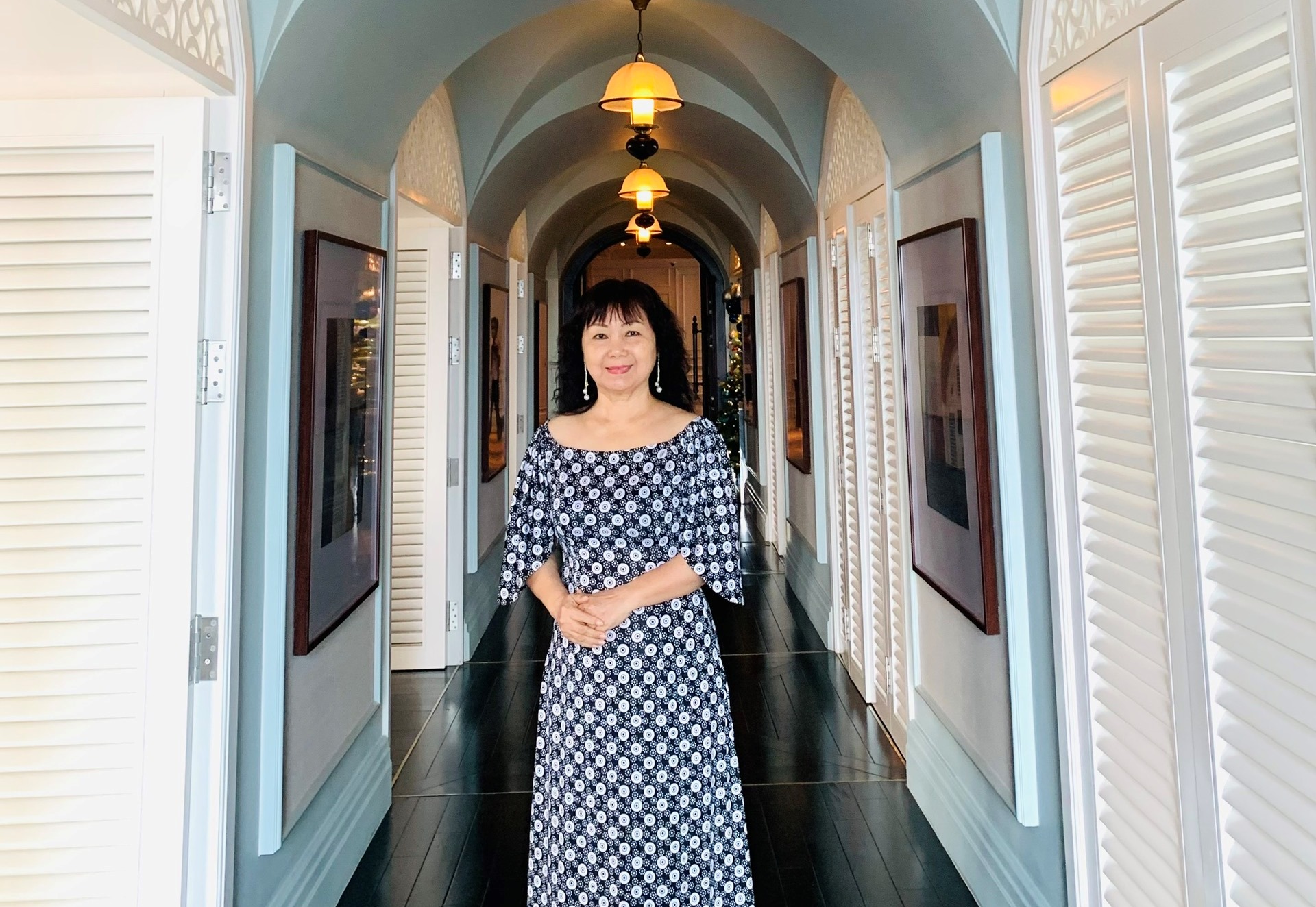 Yên bình bên những ô cửa đông dương