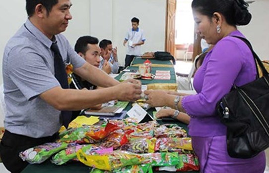 Hàng Việt mới ra ao làng đã “chết đuối”