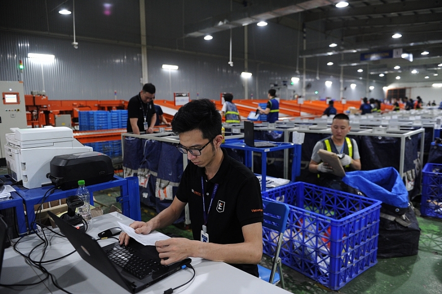 Xuất khẩu xuyên biên giới thông qua thương mại điện tử: Thay đổi để nắm bắt thời cơ