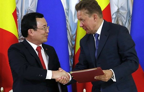 “Đại gia” dầu mỏ Nga và PetroVietnam ký hợp đồng cung cấp dầu mỏ dài hạn