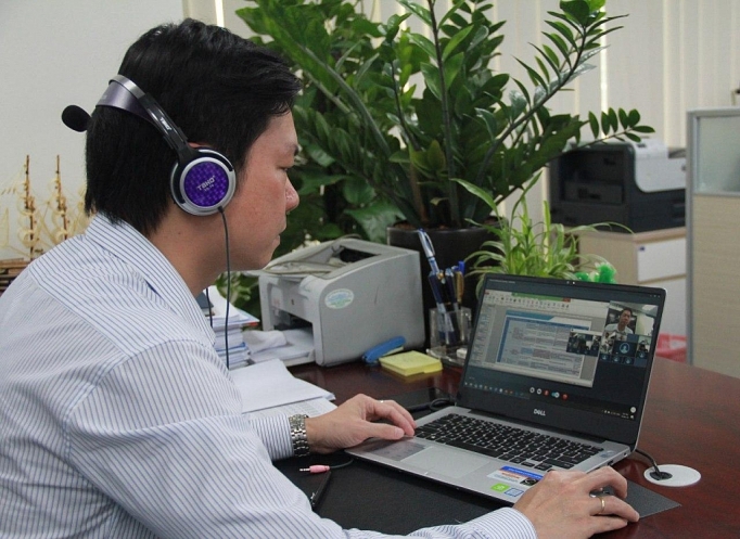 Làm việc online tại nhà - xu hướng mùa dịch