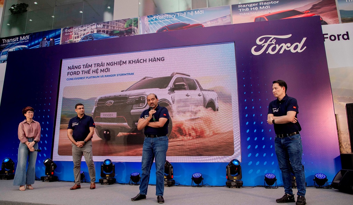 Ford Everest Platinum và Ford Ranger Stormtrak Nâng Tầm Trải Nghiệm Khách Hàng Thế Hệ Mới
