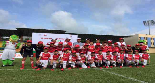 Trại hè bóng đá thiếu niên Toyota 2015  