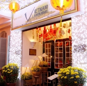 Khai cỗ đầu xuân cùng Bông Sen