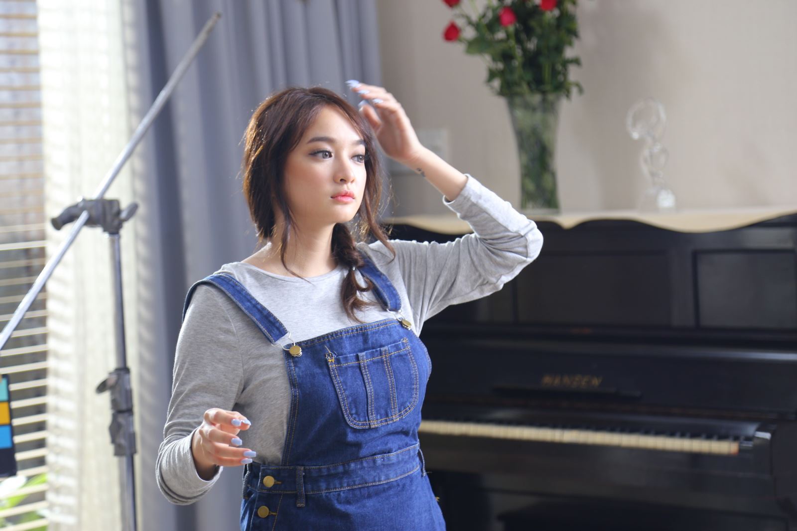 Bất ngờ với vẻ ngoài của mỹ nhân “Em chưa 18” từng gây xôn xao vì nét đẹp phồn thực