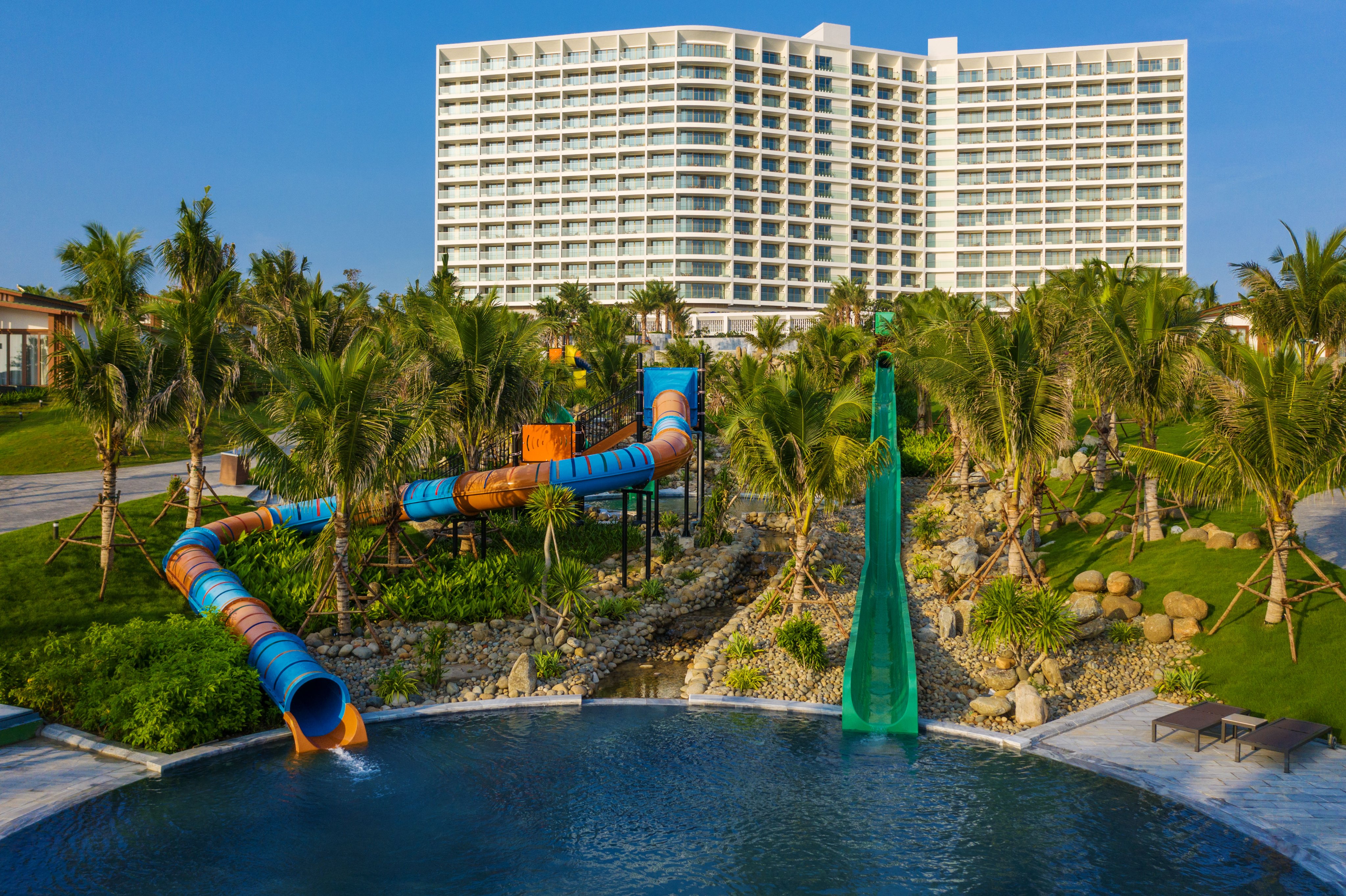 Tận hưởng kỳ nghỉ Tết thư giãn cùng gia đình tại Movenpick resort Cam Ranh