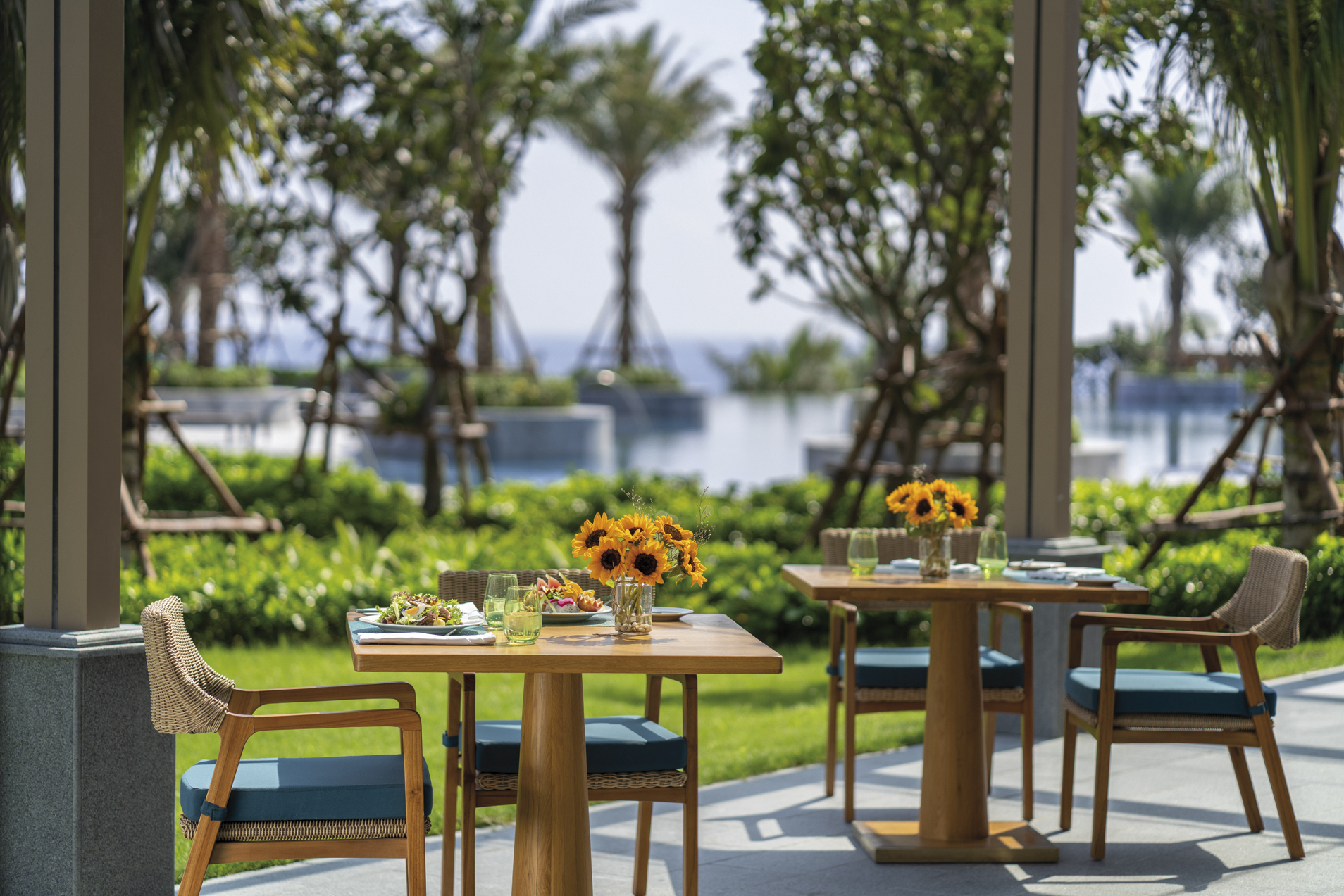 Tận Hưởng Kì Nghỉ Trọn Gói tại Mövenpick Resort Cam Ranh