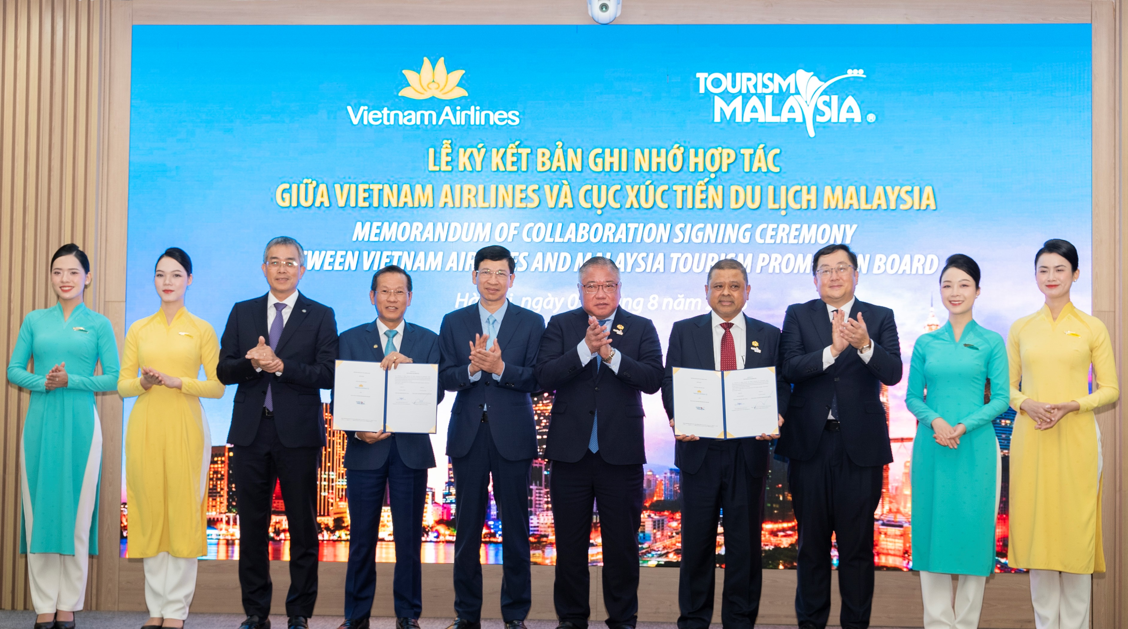 Cục Xúc tiến Du lịch Malaysia và Vietnam Airlines ký kết Biên bản ghi nhớ hợp tác