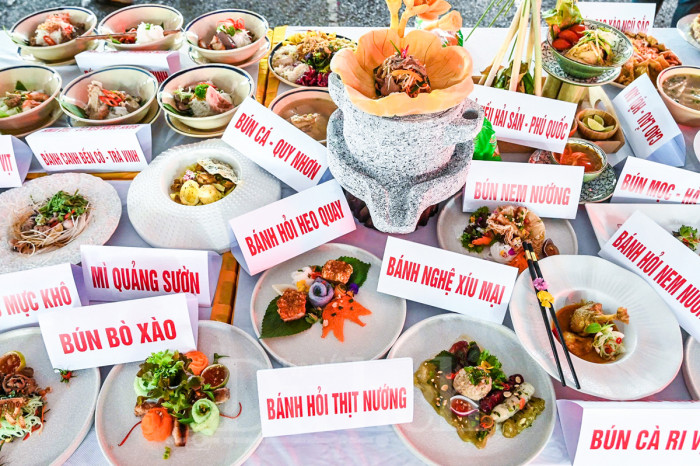Hành trình ‘Food tour’ di sản: 100 món sợi gạo Việt phá kỷ lục, mời gọi du khách khám phá