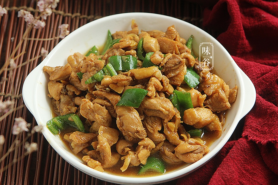 Thịt gà mà kết hợp với loại quả này, thịt mềm, nước sốt ngon mùi thơm lại quá quyến rũ