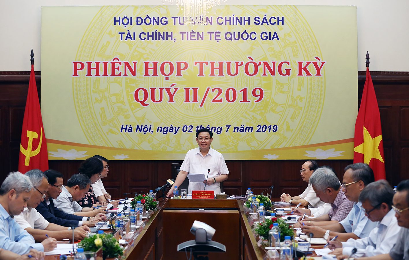 Thúc đẩy hơn nữa ổn định kinh tế vĩ mô