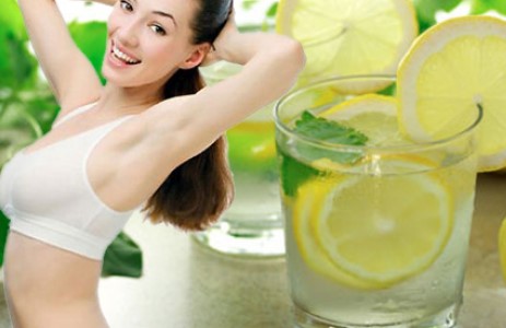 Điều kỳ diệu gì khi bạn uống chanh mật ong vào buổi sáng?