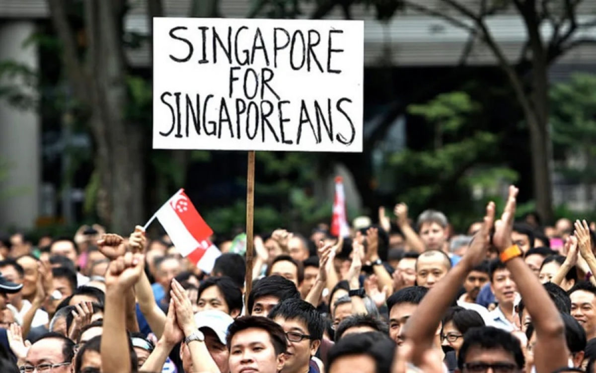 Người Singapore lo lao động nước ngoài 'cướp mất' việc làm thời Covid-19