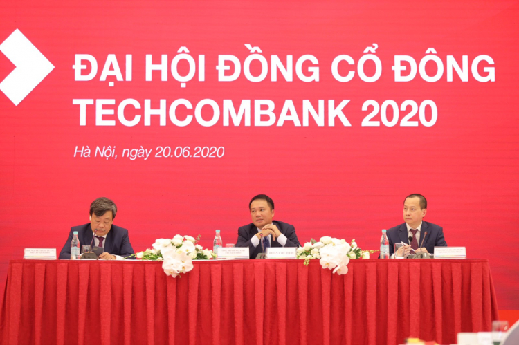 Chủ tịch Hồ Hùng Anh: Techcombank chọn phương án tăng trưởng an toàn