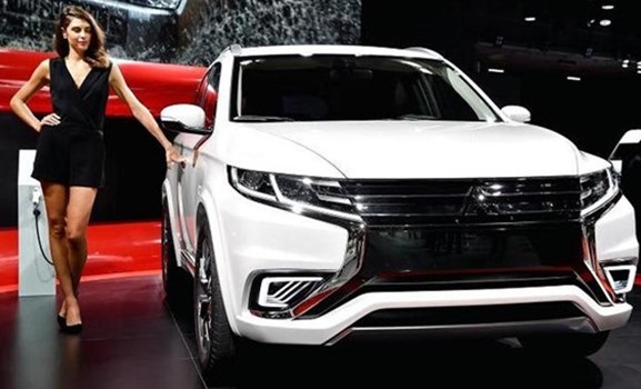 Ô tô đua nhau giảm giá, có mẫu khuyến mãi 200 triệu