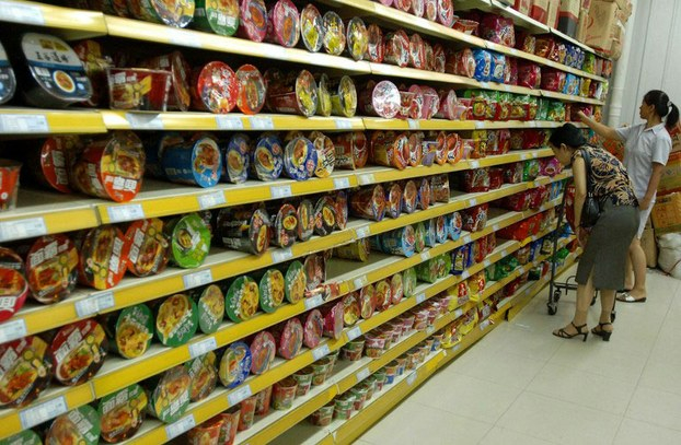 Thị trường mì ăn liền bão hòa: Doanh nghiệp chật vật giữ chỗ đứng