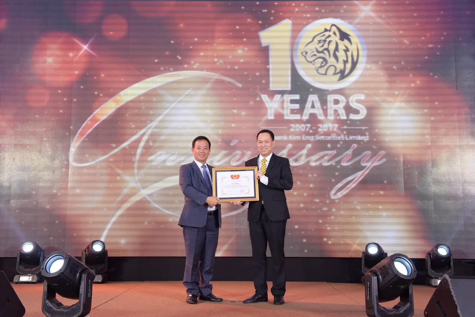 Maybank Kim Eng Việt Nam kỷ niệm 10 năm thành lập