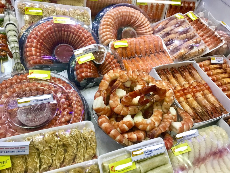 Người Mỹ, EU thích ăn cá ngừ, tôm tẩm bột Việt Nam
