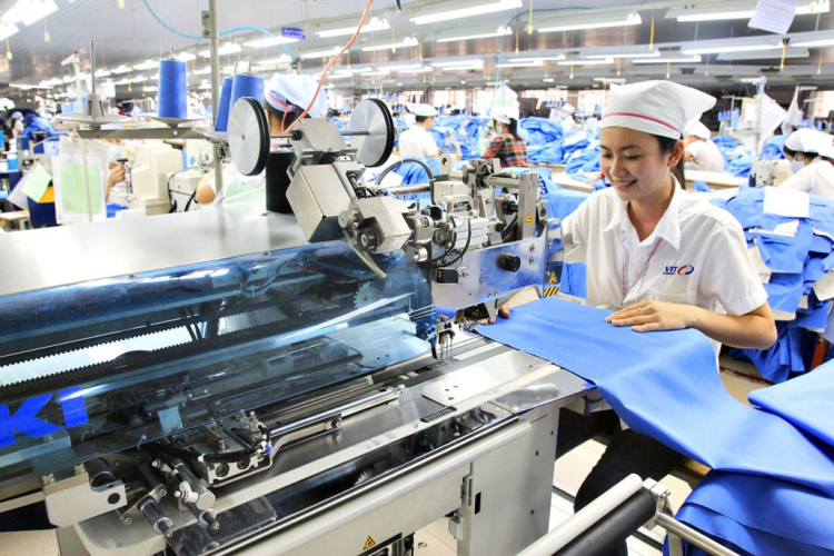 Chính phủ luôn đồng hành, hỗ trợ doanh nghiệp vượt khó do tác động của Covid-19