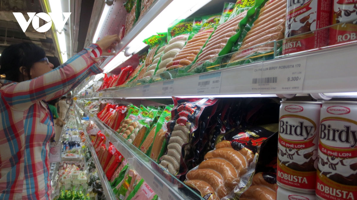 Đảm bảo cung ứng hàng hóa, đẩy lùi gian lận thương mại dịp cuối năm