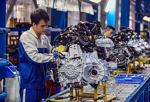Sản xuất công nghiệp khởi sắc và tăng trưởng trở lại