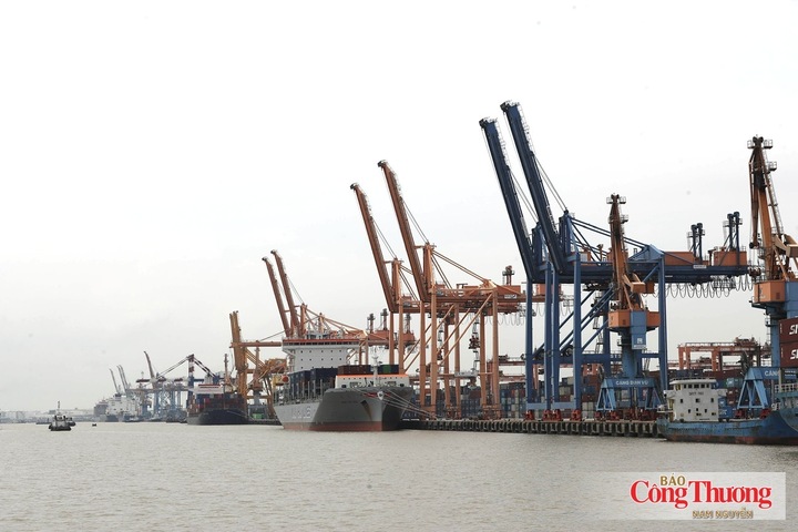 9 tháng năm 2026, tổng kim ngạch xuất, nhập khẩu hàng hóa đạt 888,02 tỷ USD, tăng 30,4% so với cùng kỳ năm trước.