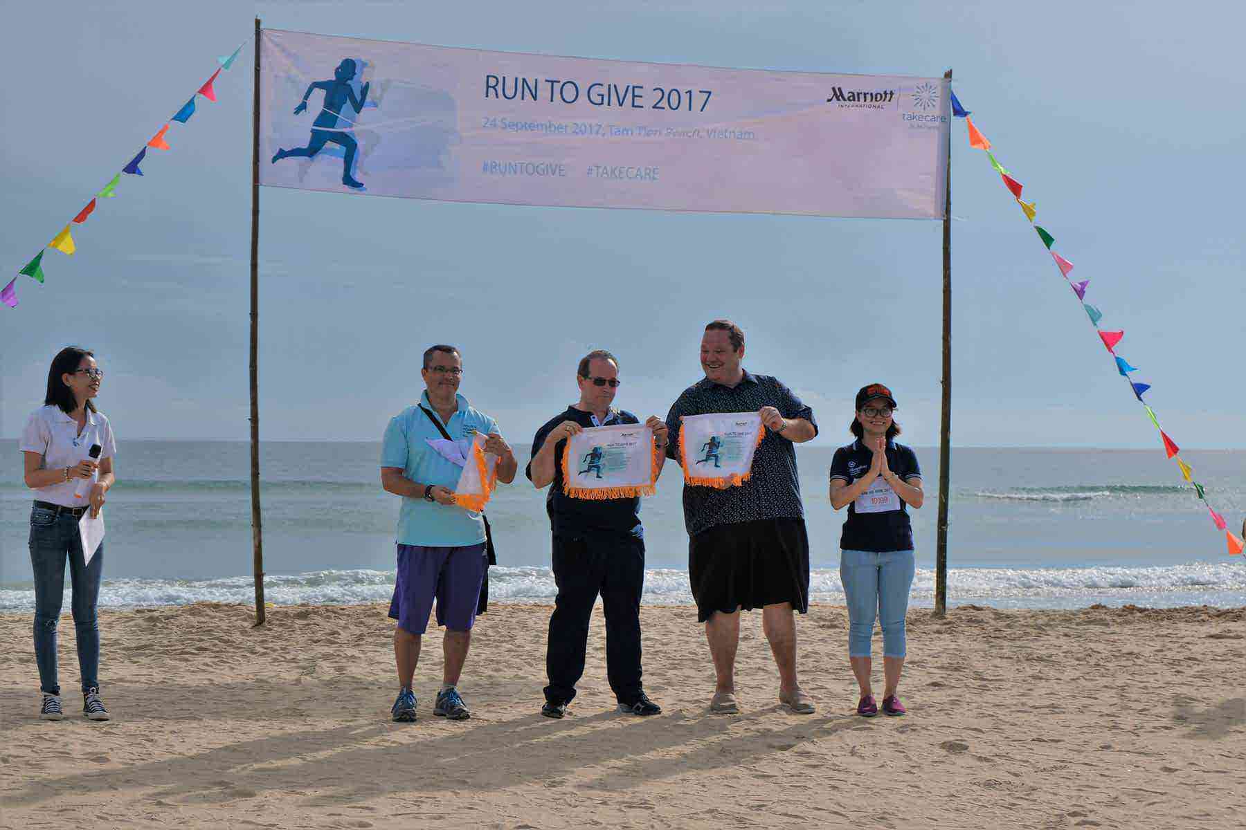 Chạy thiện nguyện với “Run To give”
