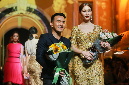 Đặng Thu Thảo lấn át dàn mẫu Việt với váy áo nữ thần