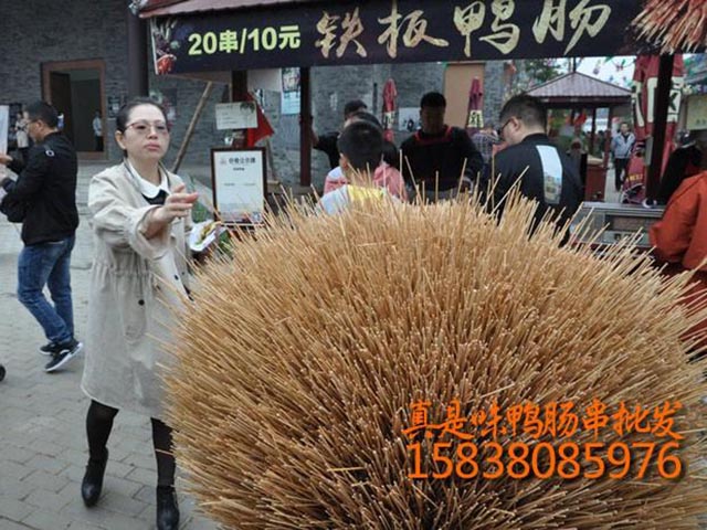 Ruột vịt, món ăn kỳ lạ của người Trung Quốc khiến ai cũng mê mẩn