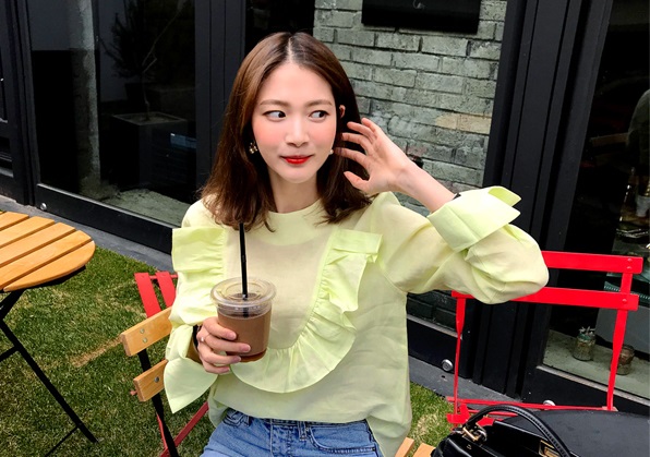 Kiểu áo sơ mi vạn nàng thích, mặc tới sở hay đi chơi đều xinh