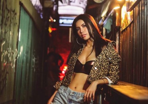 Hồ Ngọc Hà quyến rũ, Minh Tú sexy với họa tiết động vật