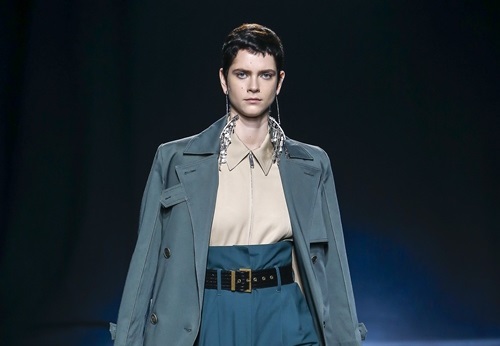 Loạt thiết kế đậm chất công sở khó bỏ qua tại Paris Fashion Week