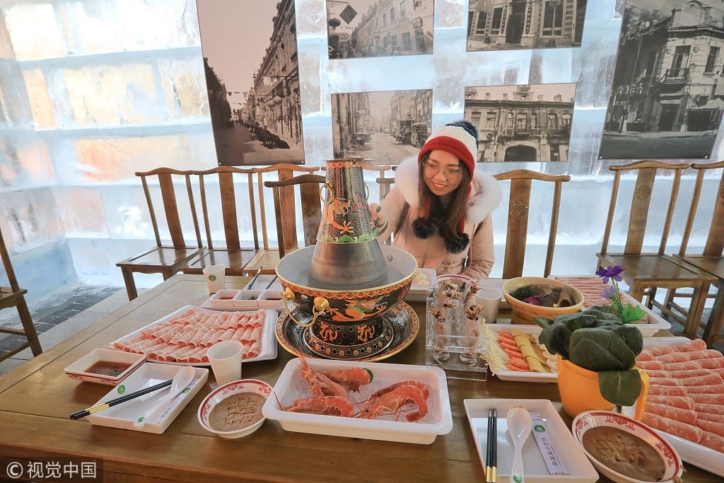 Thực khách chờ cả năm trời để được tới nhà hàng băng chỉ mở cửa vào mùa đông