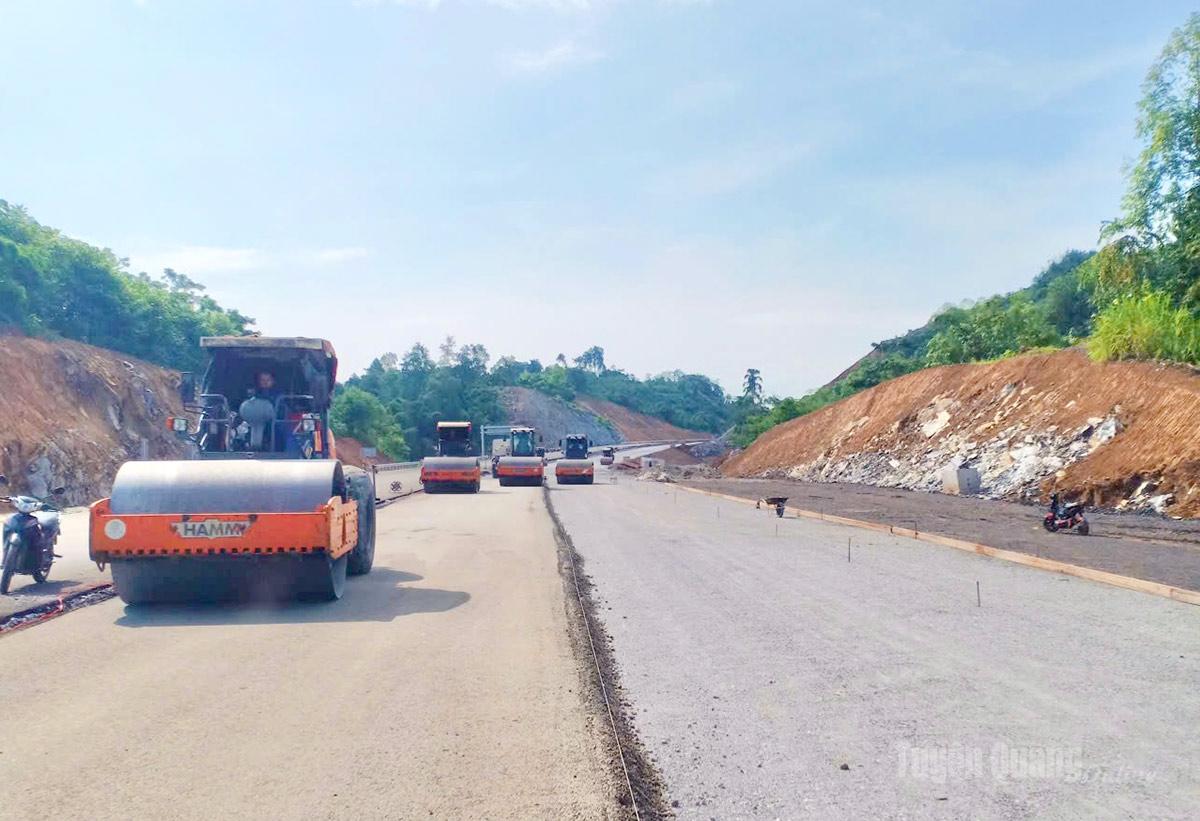 Cao tốc Tuyên Quang - Hà Giang: Tăng tốc hoàn thiện 4 làn xe