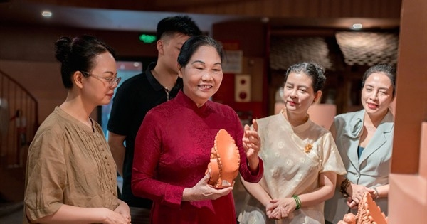Nghệ nhân Hà Thị Vinh: 'Mong làng gốm trăm năm có thêm nhiều trăm năm nữa'