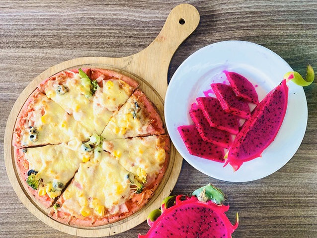 CEO chuỗi pizza Việt sáng tạo ‘burger corona’ lên báo ngoại: Trả 4 mặt bằng, đưa 3 cửa hàng vào chế độ ‘ngủ đông’, duy trì 5 điểm bán online và lập 3 nhóm hành động cầm cự mùa dịch!