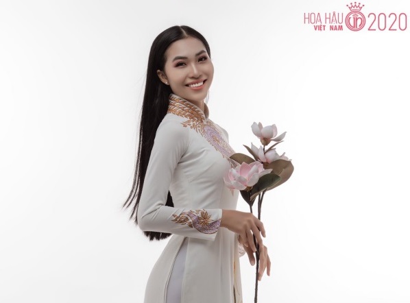 Mỹ nữ eo 56cm thi Hoa hậu Việt Nam, nhan sắc vượt xa Ngọc Trinh