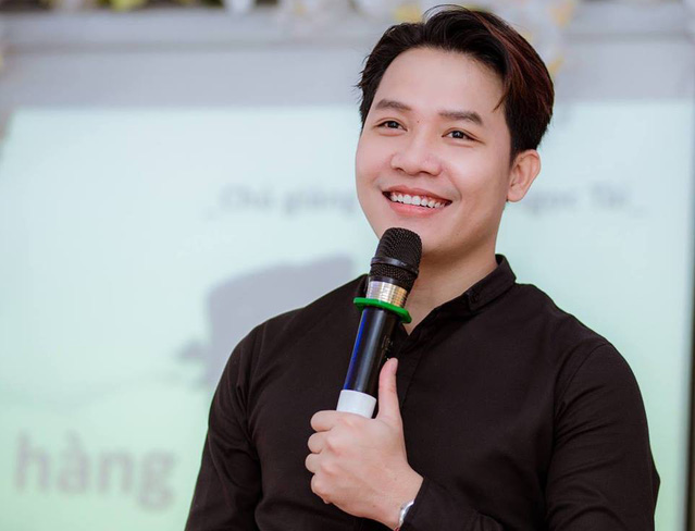 21 tuổi khởi nghiệp in áo thun, từng có doanh thu 1 tỷ đồng/tháng, nhưng startup này đã sạt nghiệp vì tham khách hàng, vay nặng lãi để trả lương công nhân