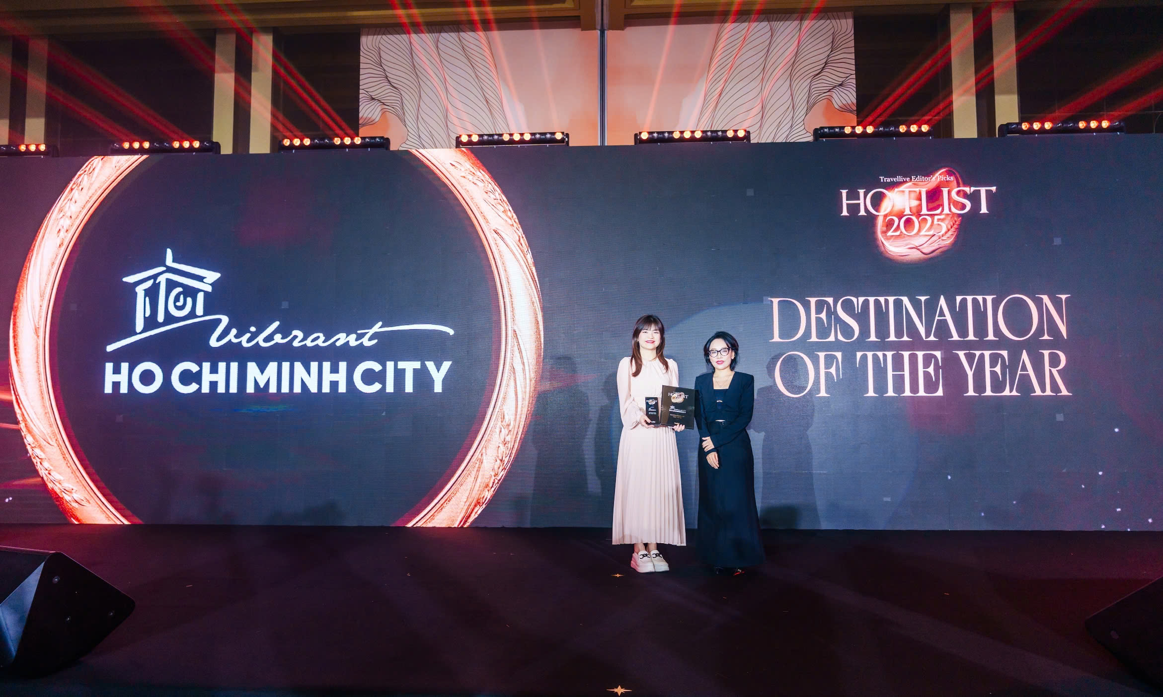 HOTLIST 2025 vinh danh 3 điểm đến ấn tượng TP. Hồ Chí Minh, Huế và Quảng Ninh