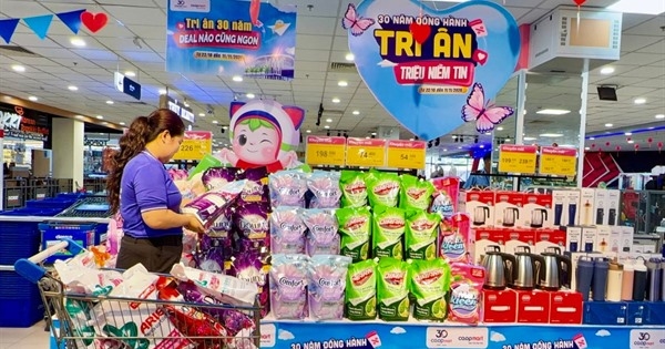Co.opmart Vĩnh Long: Loạt ưu đãi, giảm giá đến 50% dịp cuối năm