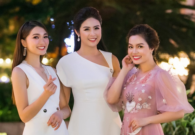 "Bạn gái tin đồn" của Văn Đức U23 Việt Nam rạng ngời bên Ngọc Hân