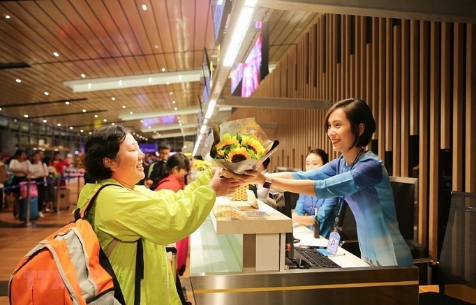 Dịch vụ mặt đất ngành hàng không: "Miếng bánh" còn bỏ ngỏ