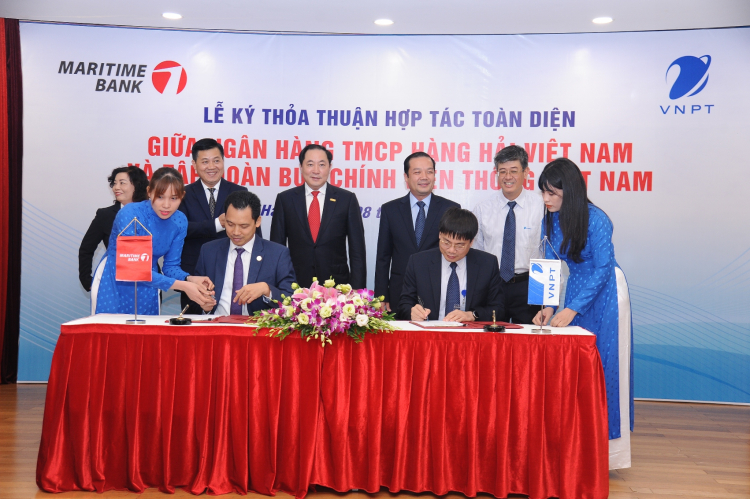 VNPT ký kết thỏa thuận hợp tác toàn diện với Maritime Bank