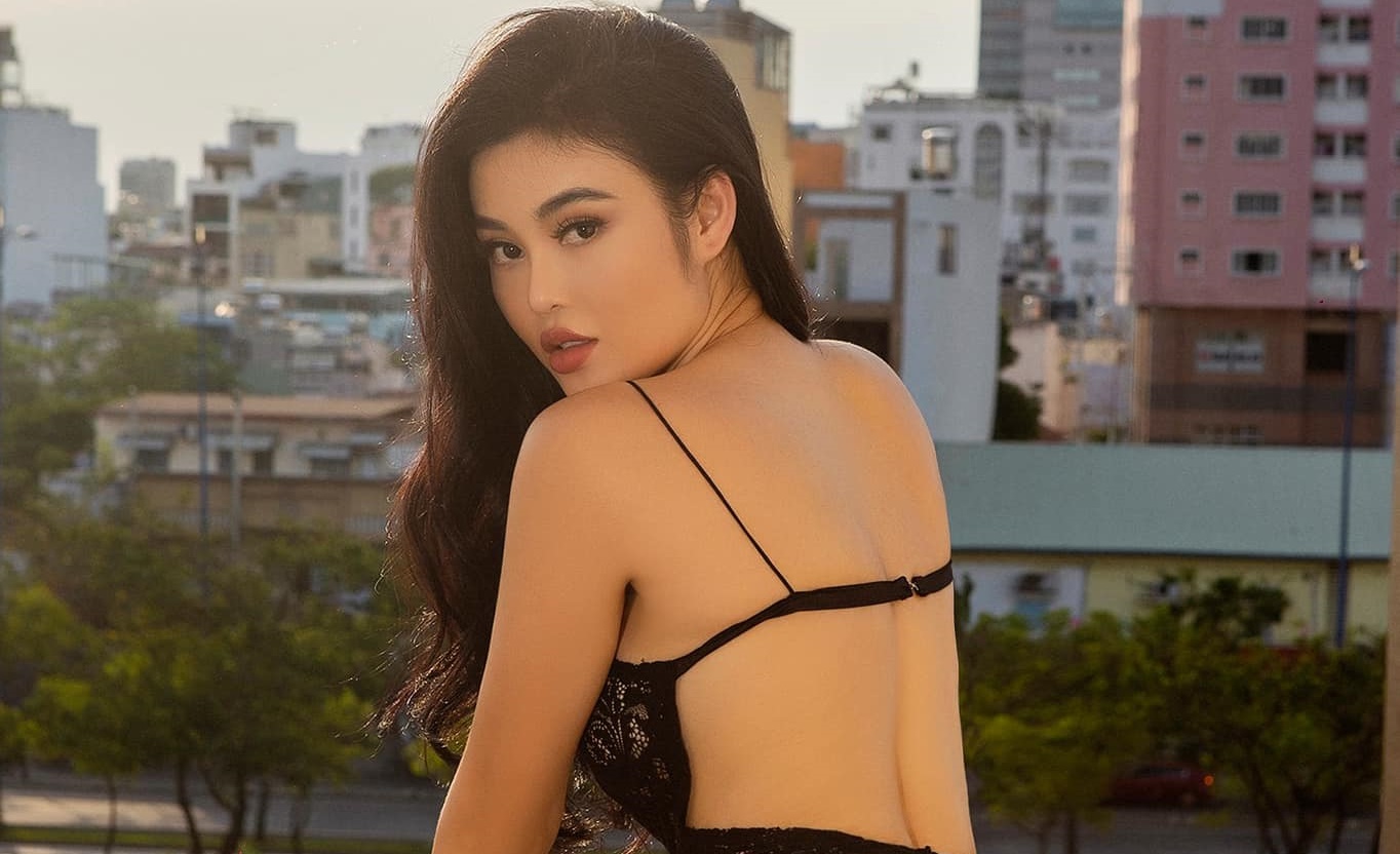 Hoa hậu Julia Hồ tiết lộ bí quyết dưỡng nhan đẹp như da em bé
