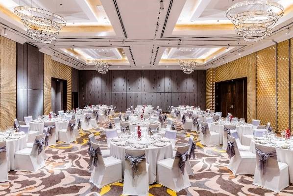 Ưu Đãi Tuyệt Vời cho Gói Phòng Họp và Tiệc tối