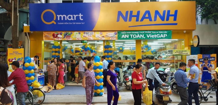 Siêu thị "bầu" Hiển liên tục khai trương sau giai đoạn "vừa mở vừa dò"