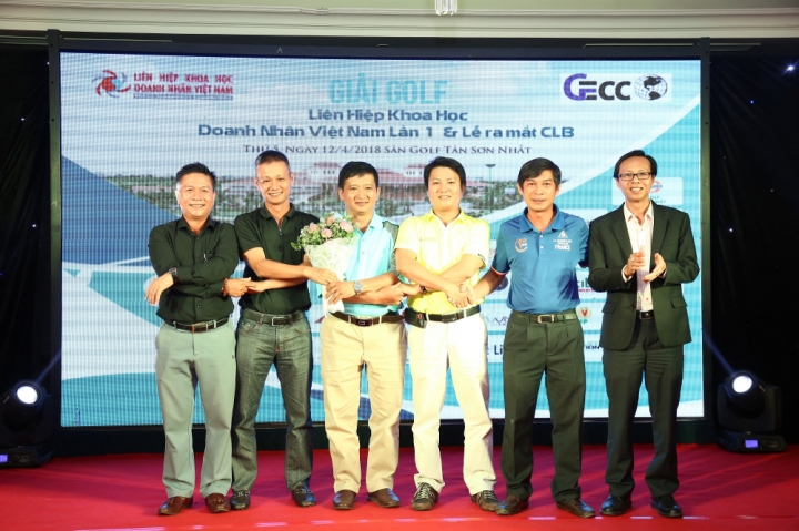 CLB Doanh nhân Sài Gòn và Hội Liên hiệp KHDN Việt Nam tổ chức giải golf giao hữu