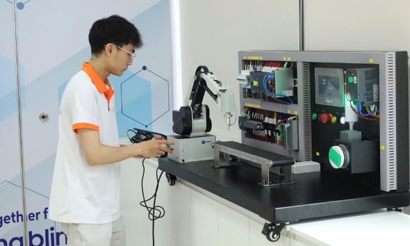 Bảo đảm nguồn nhân lực cho ngành bán dẫn