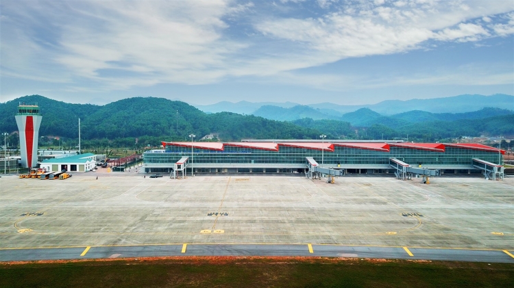 Hạ Long, Vân Đồn lọt “tầm ngắm” của báo chí quốc tế với 3 dự án giao thông tầm cỡ được vận hành
